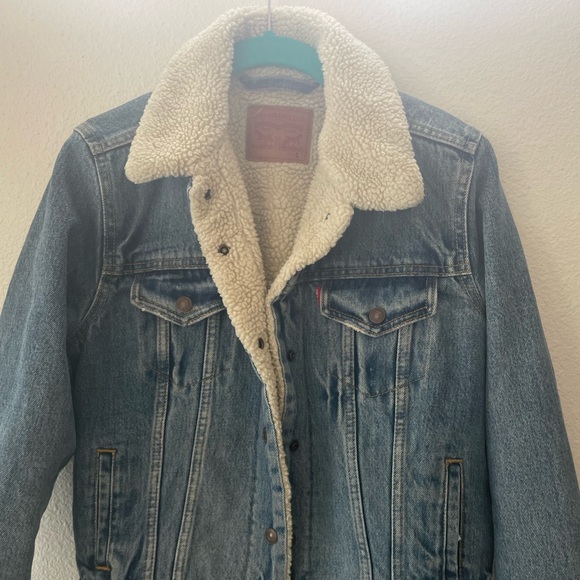 Levi’s Original Sherpa Trucker Jacket - Picture 5 of 9